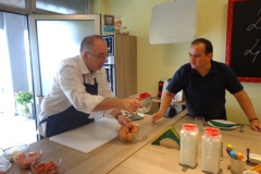 Chief Hedonist Officer AAH! i Prvi Potpredsednik za hranu AAH! u FoodLab-u